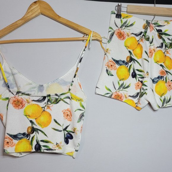 Summer Wear - Picture 3 of 4